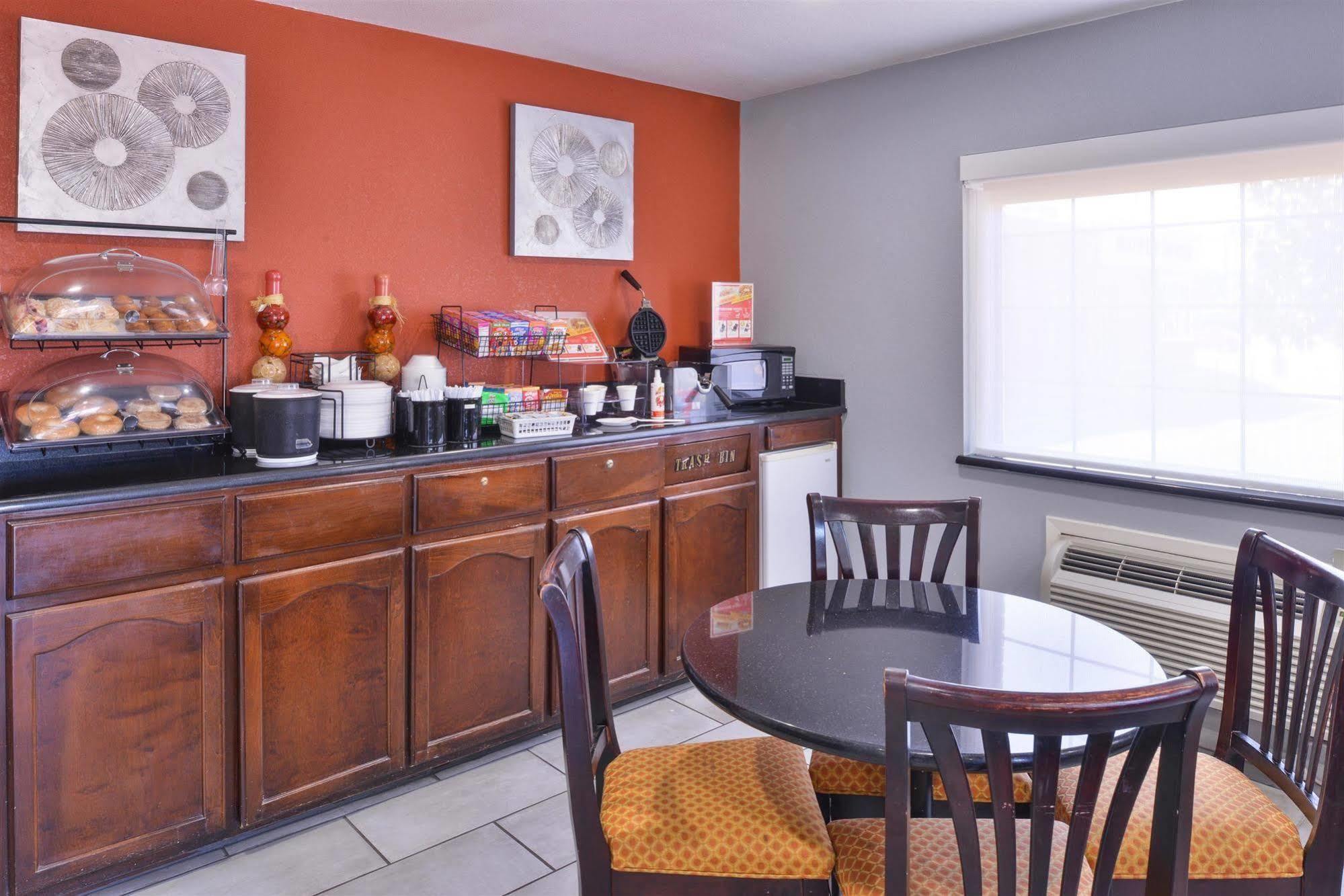Americas Best Value Inn - Batesville Eksteriør billede